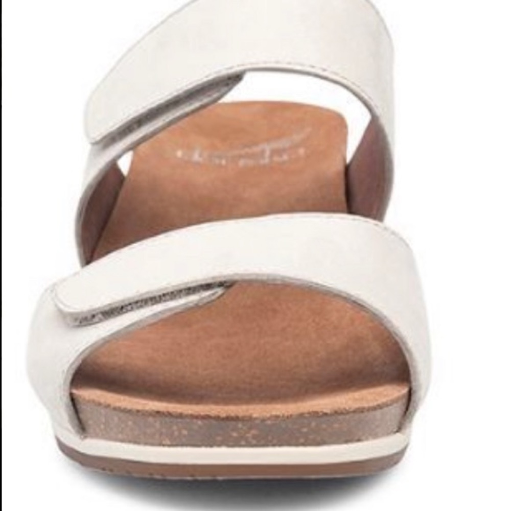 Dansko Vienna oyster